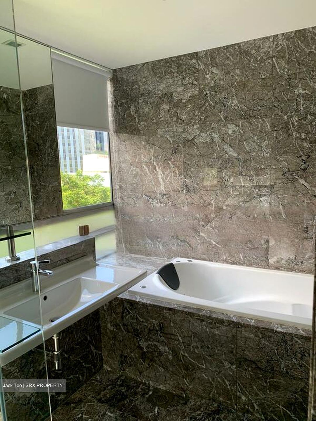 Suites @ Cairnhill (D9), Apartment #460648681